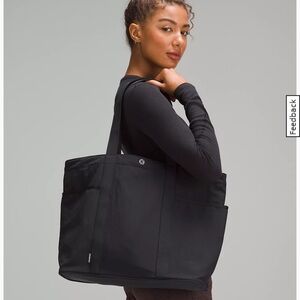 LULULEMON DAILY MULTI POCKET TOTE BAG 20L